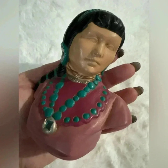 Native American Head Bust Statue Vintage Southwestern Decoration - Picture 9 of 10
